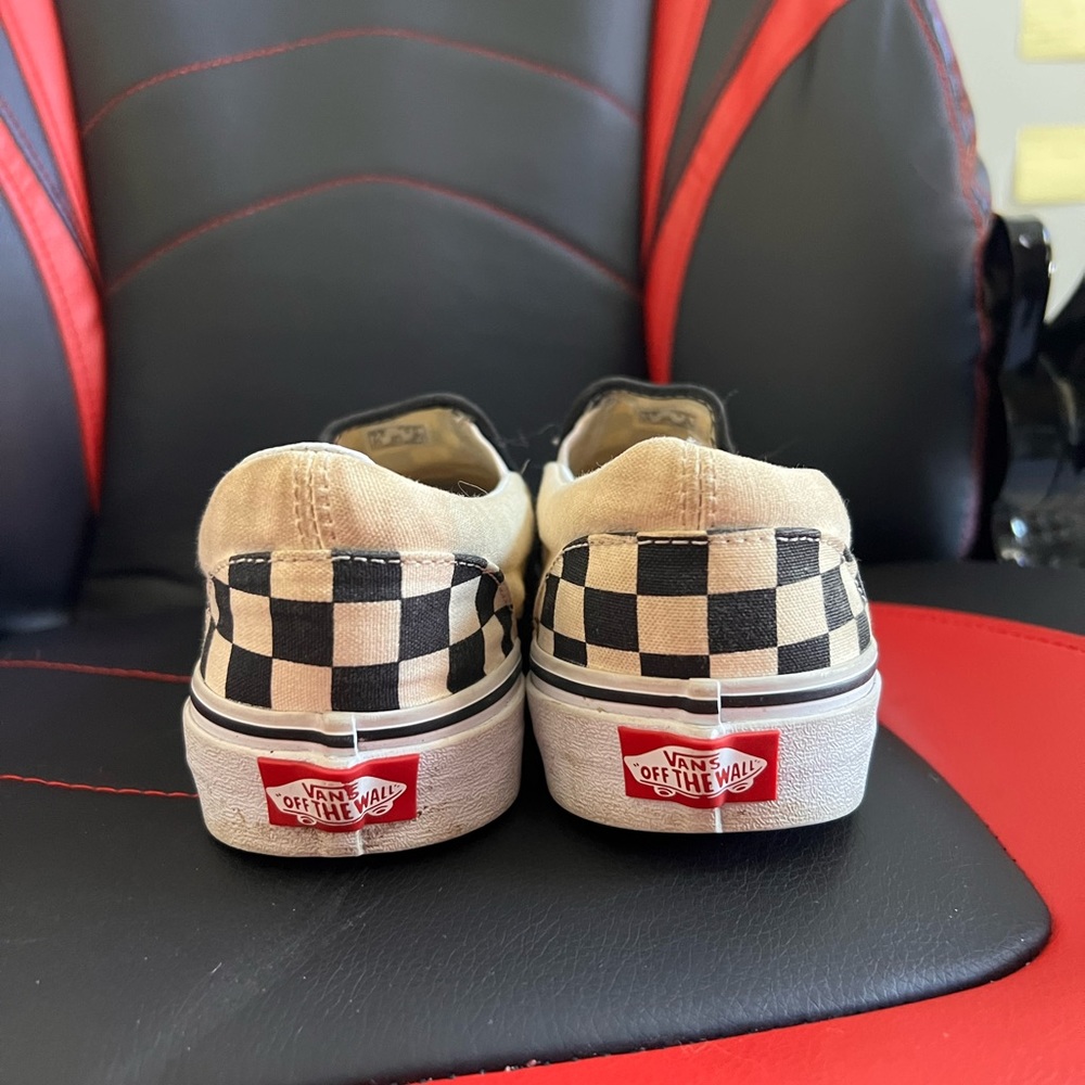 Vans - Picture 4 of 4